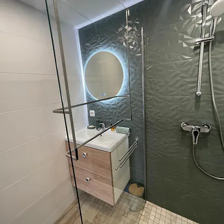 Homelivia Av Jean Medecin Apartment