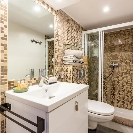 Homelivia Av Jean Medecin Apartment