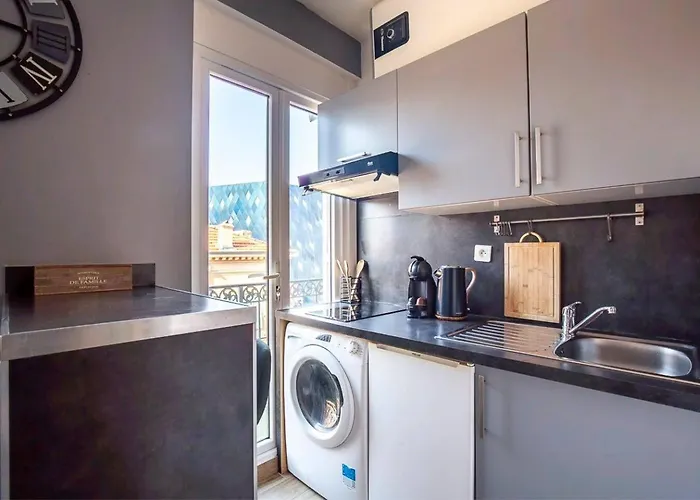 Homelivia Av Jean Medecin * Nice