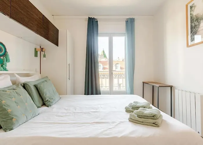 Homelivia Av Jean Medecin * Nizza