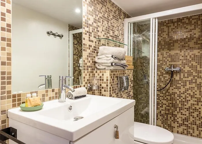 Homelivia Av Jean Medecin Apartment