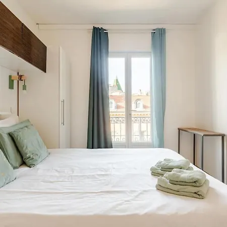 Homelivia Av Jean Medecin * Νίκαια